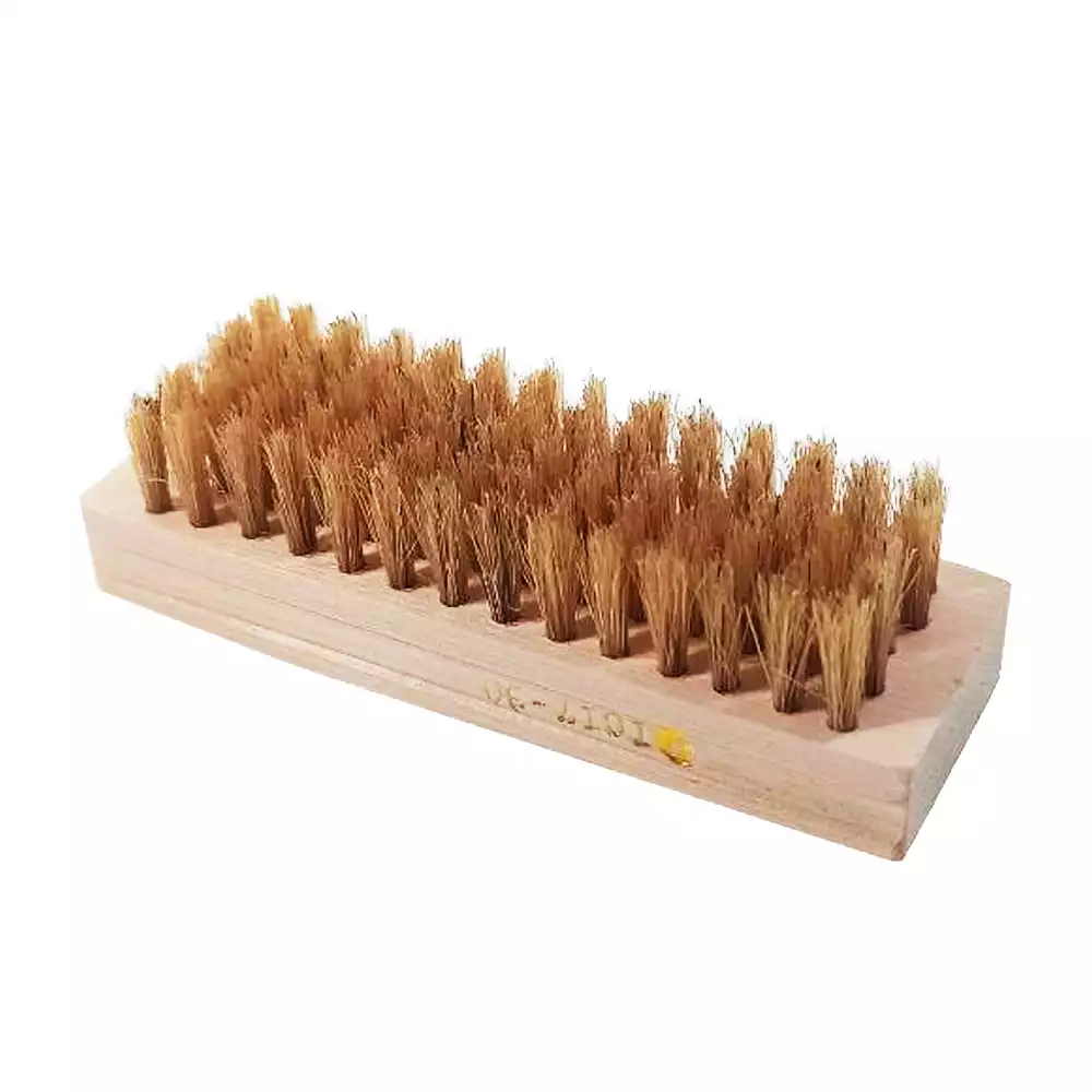 Щетка на деревянном основании 1с17